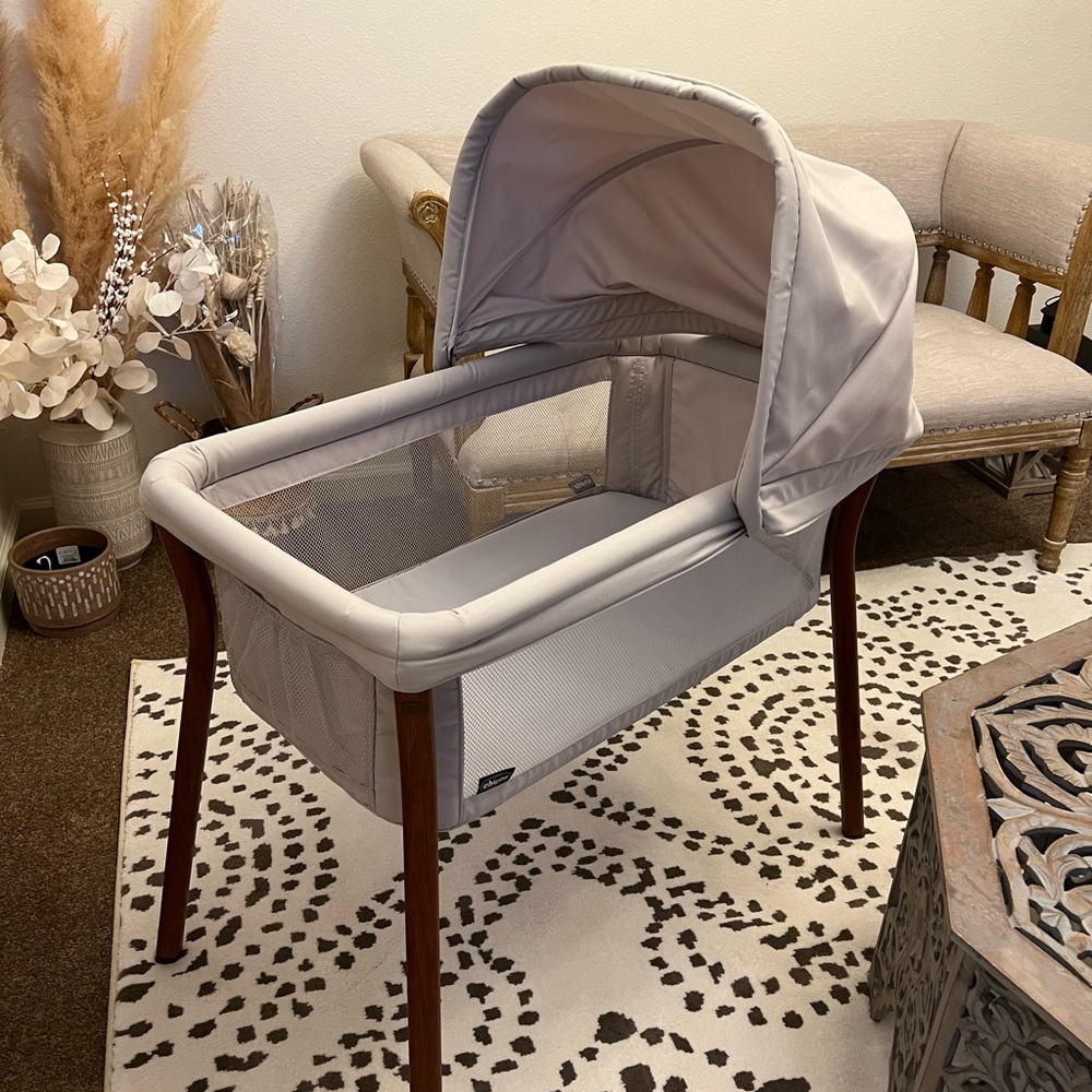 Chicco Lulla Go Anywhere Portable Bassinet